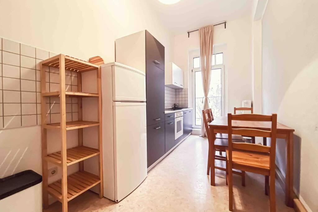 Altbau-schmuckstueck An Der Karli Mit Riesigem Balkon