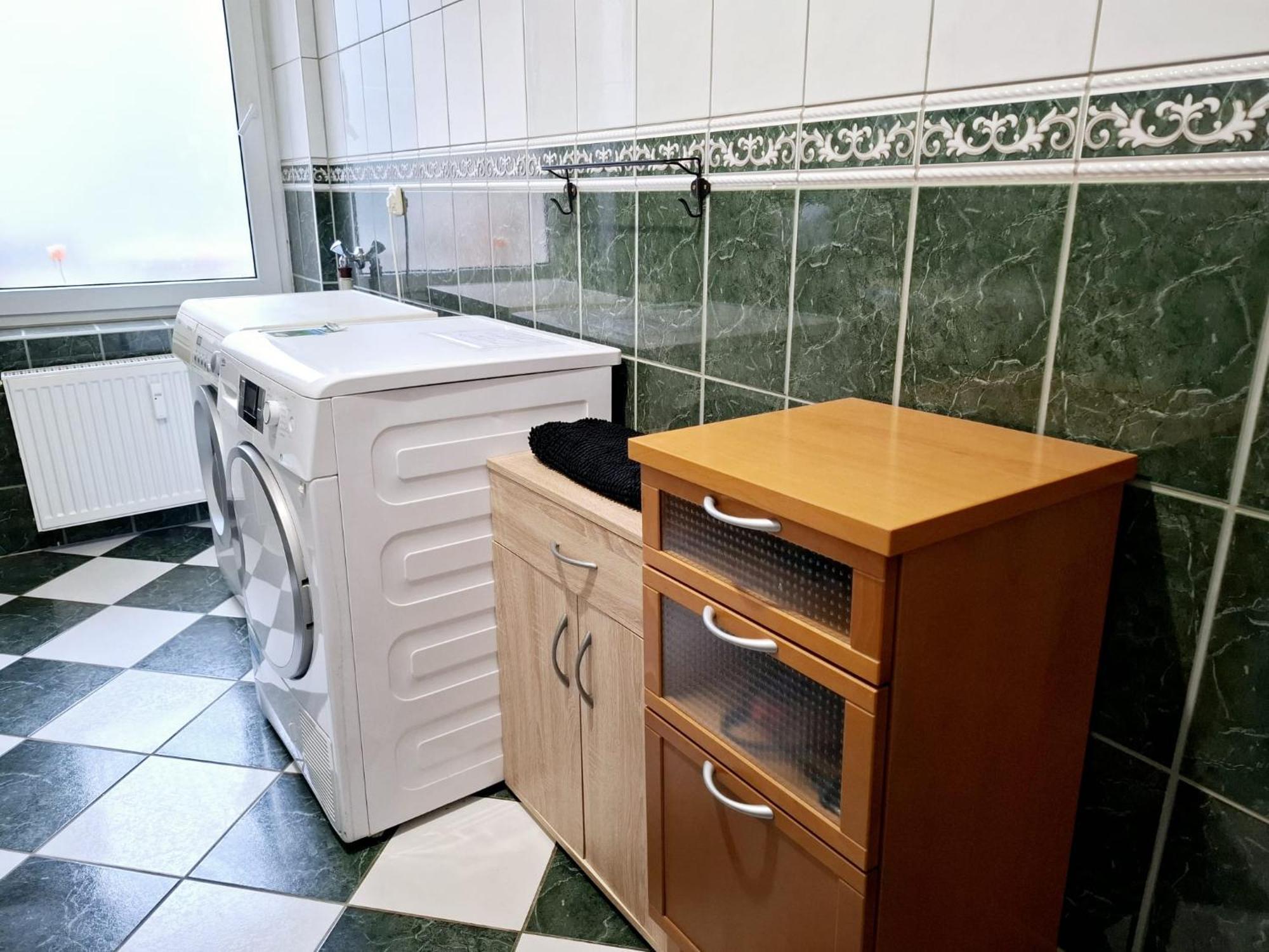 Altbau-schmuckstueck An Der Karli Mit Riesigem Balkon Apartment Leipzig