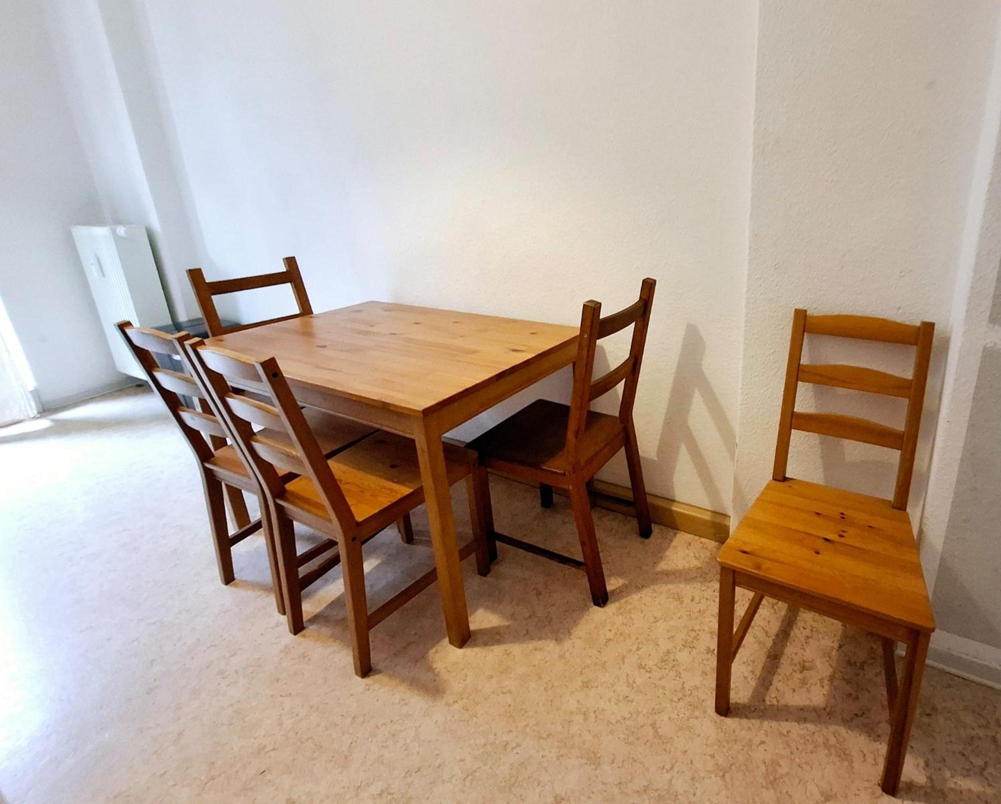 Apartment Altbau-schmuckstueck An Der Karli Mit Riesigem Balkon Leipzig