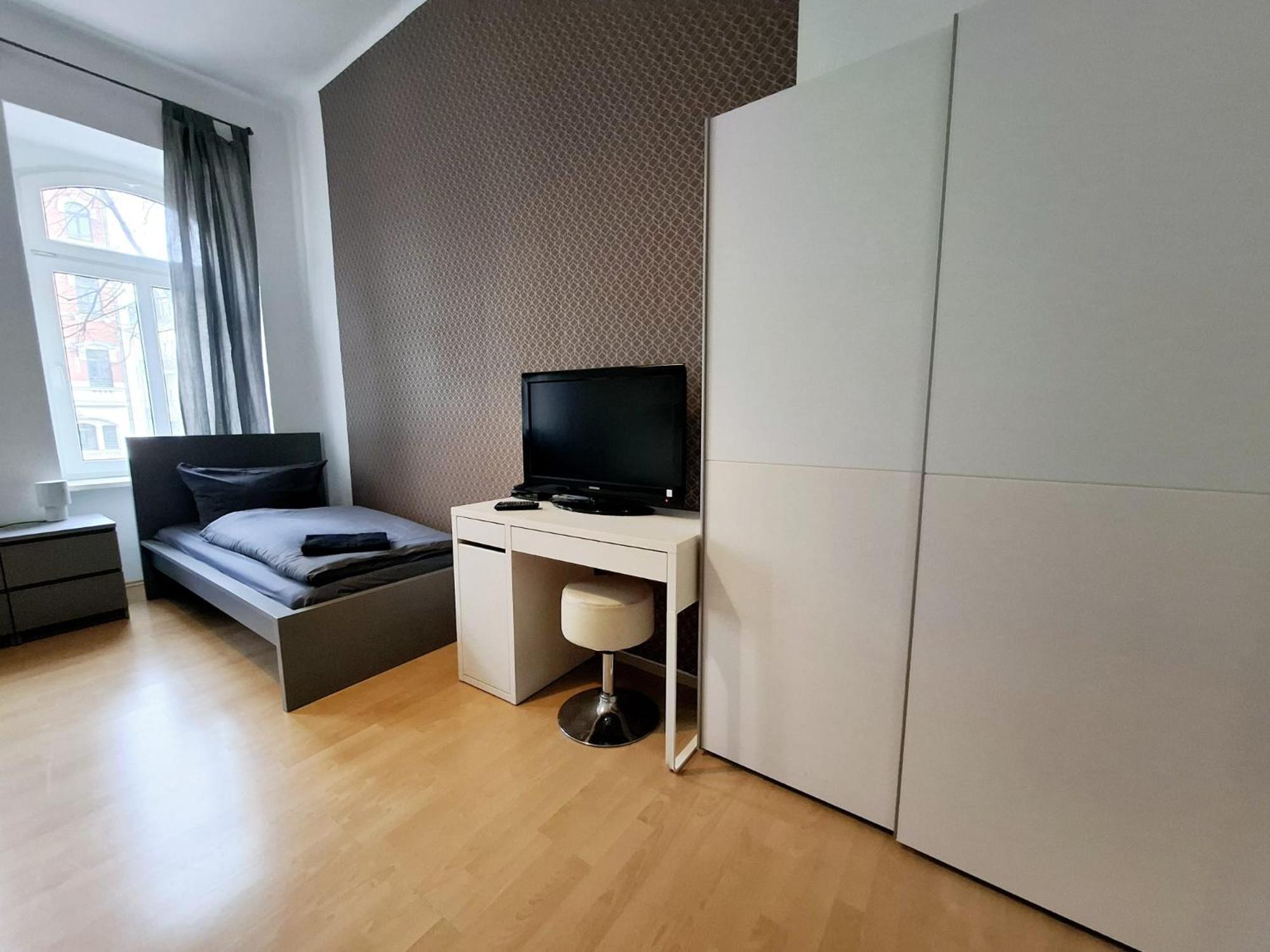 Altbau-schmuckstueck An Der Karli Mit Riesigem Balkon Apartment Leipzig